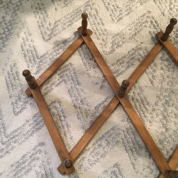 Vintage Accents Vtg Wooden Peg Expanding Accordion Hat Rack Poshmark